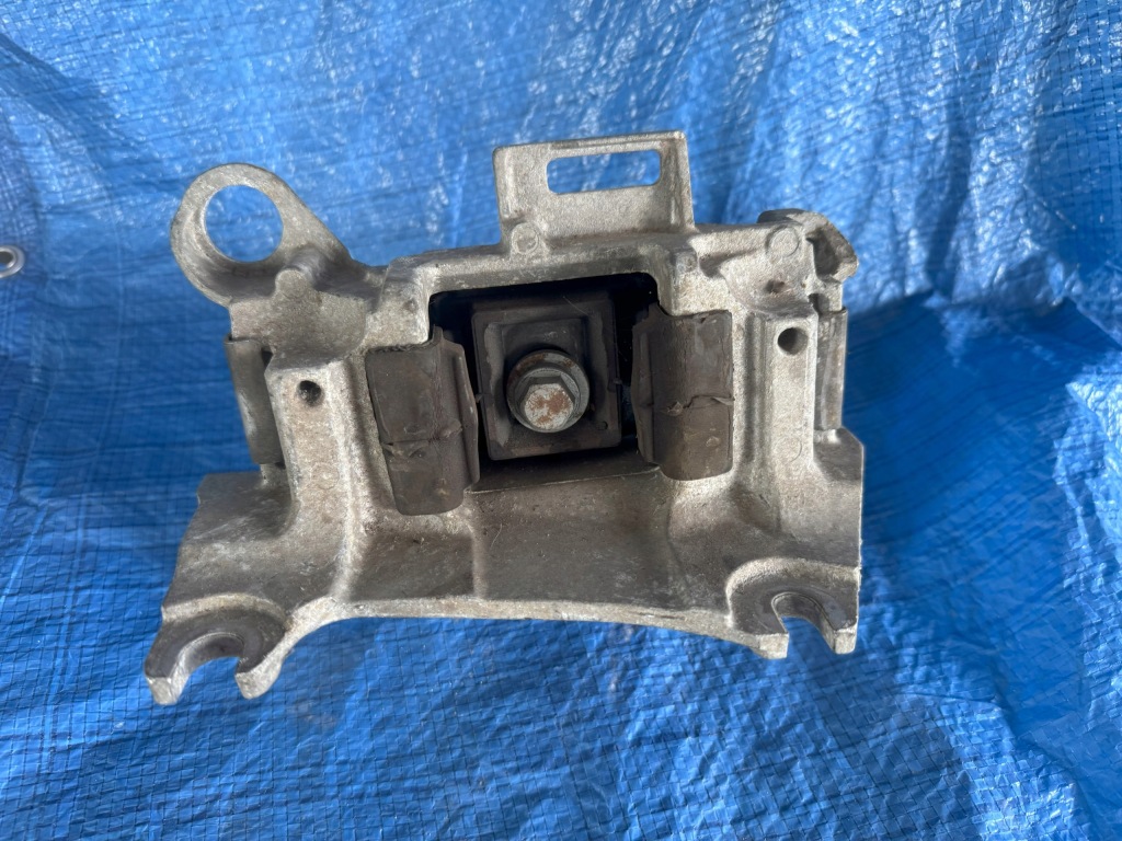 фото №7, Подушка кронштейн двигателя renault fluence z.e. 112203341r 112537054r 112257612r