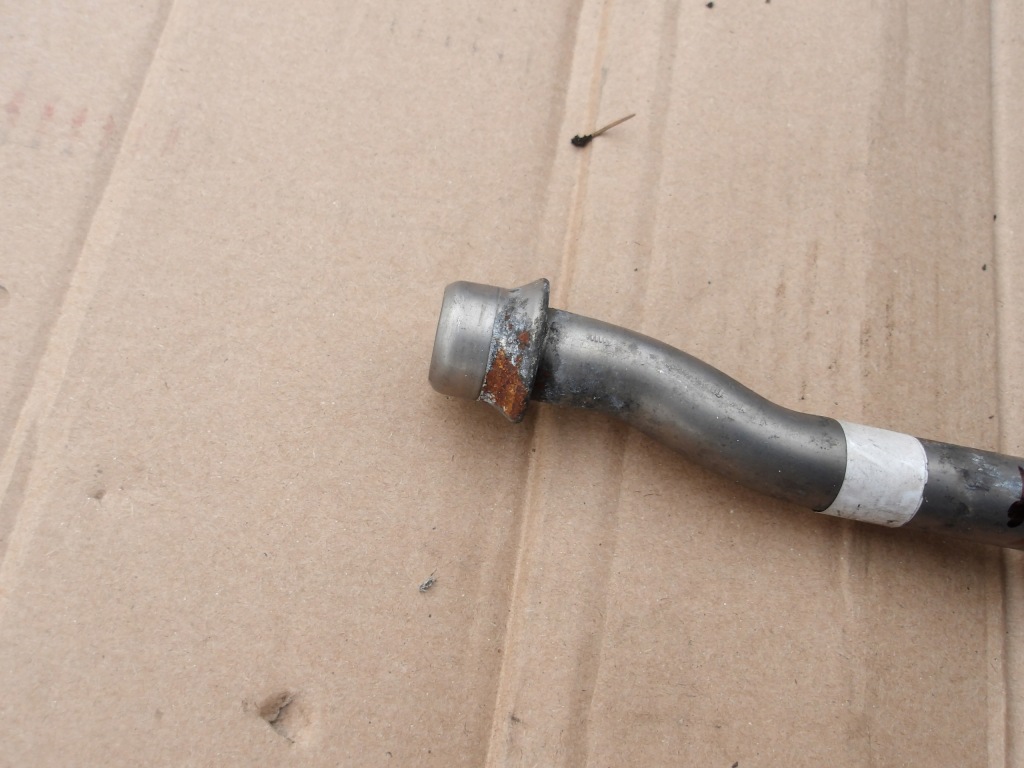 Шланг патрубок води alfa romeo stelvio 2.0t 50539937 Доставка