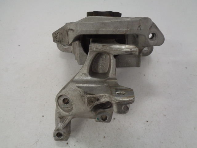 фото №1, Peugeot 208 2008 ii 1.2 thp кронштейн подушка двигателя