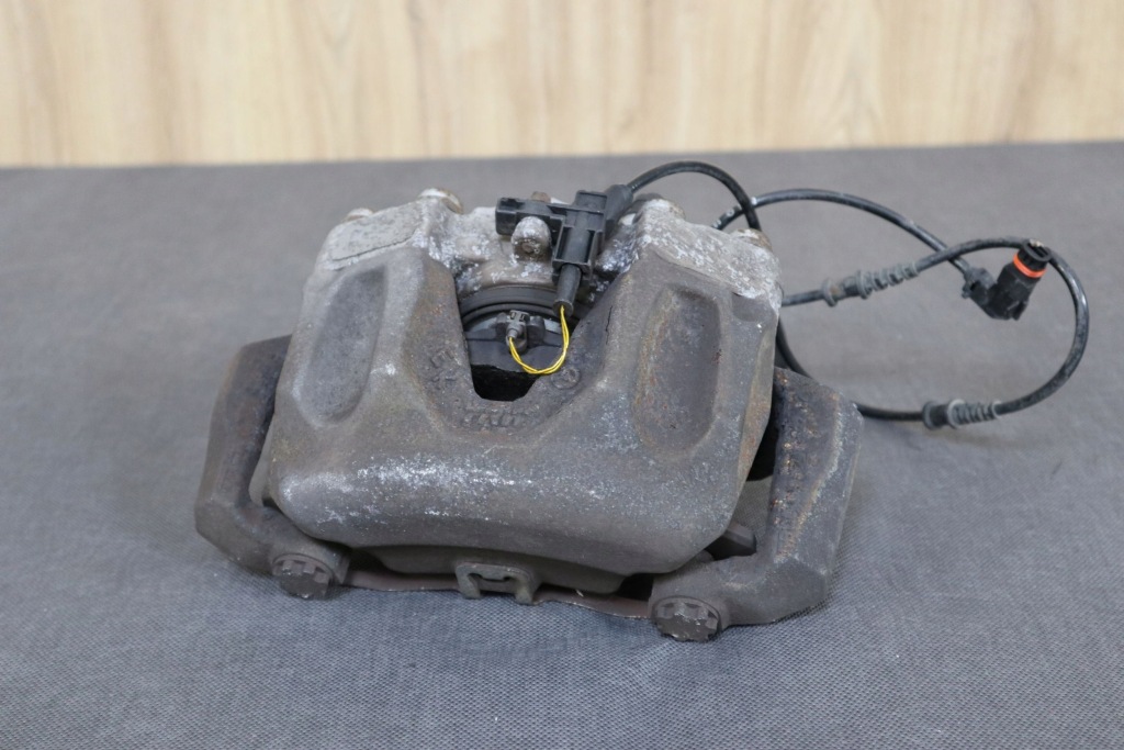 фото №1, Mercedes slk r172 супорт гальмівний правий перед передній 322x32 a2044213281