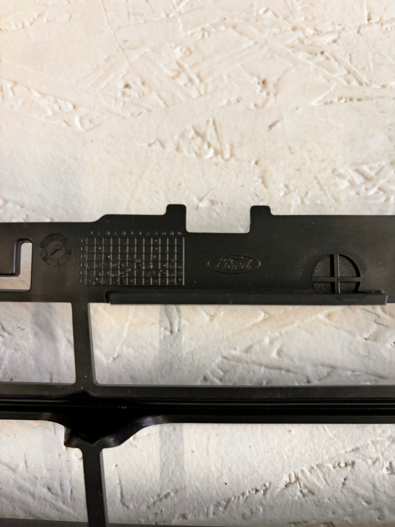 Ford mondeo mk5 решётка бампера перед ds73-17b968 Цена