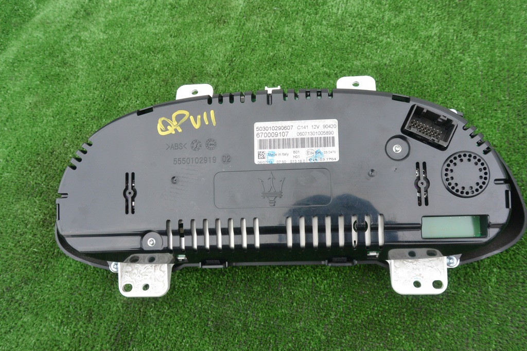 фото №9, Лічильник бензин maserati quattroporte eu