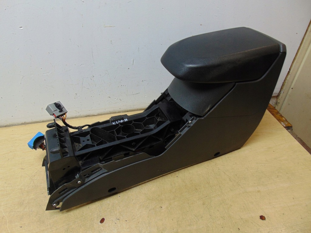 фото №7, Підлокітник тунель бардачок ford kuga mk1