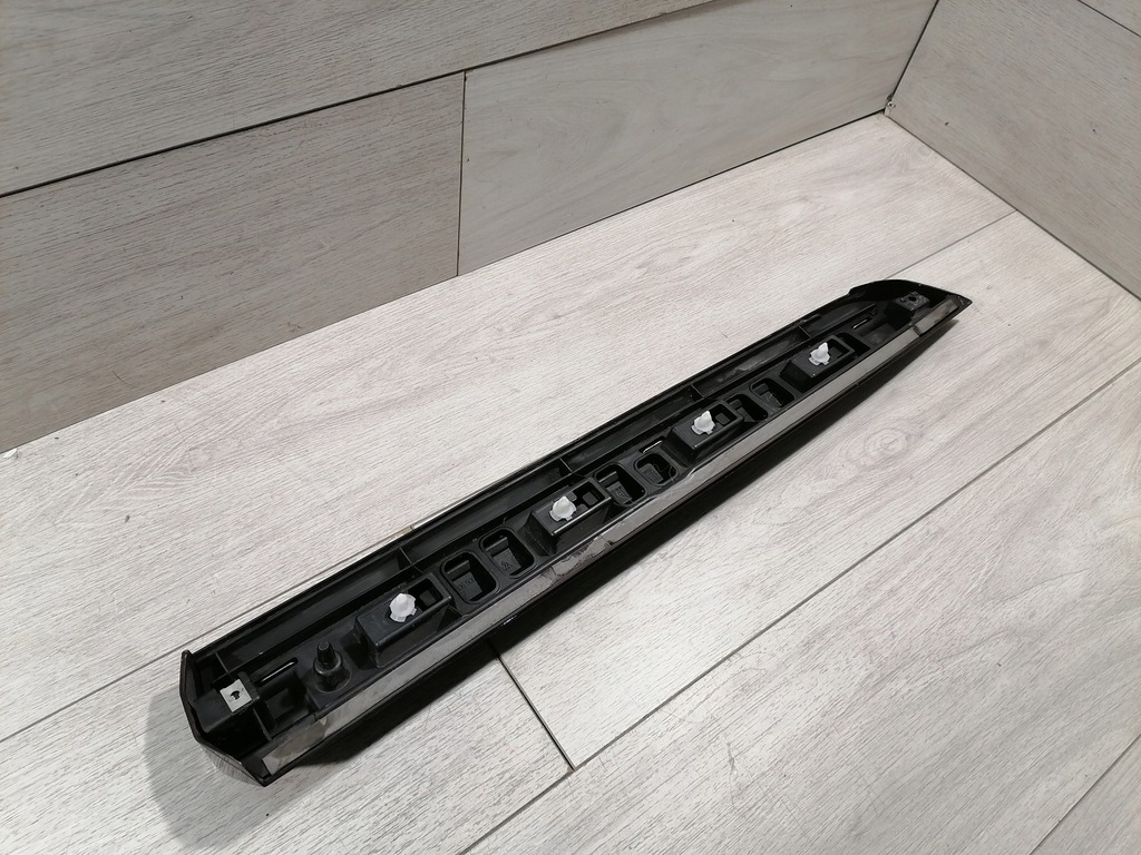 фото №8, Vw arteon молдинг дверь левая задняя 3g8853991b