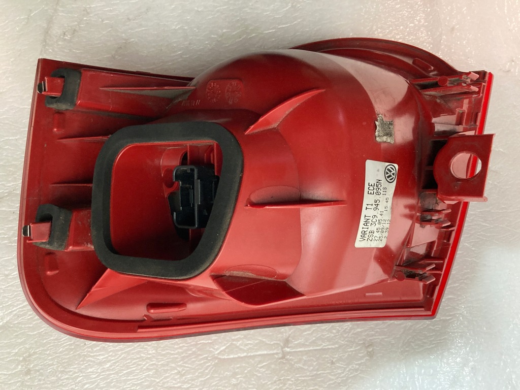 фото №14, Лампа левая задняя vw passat kombi 3c9