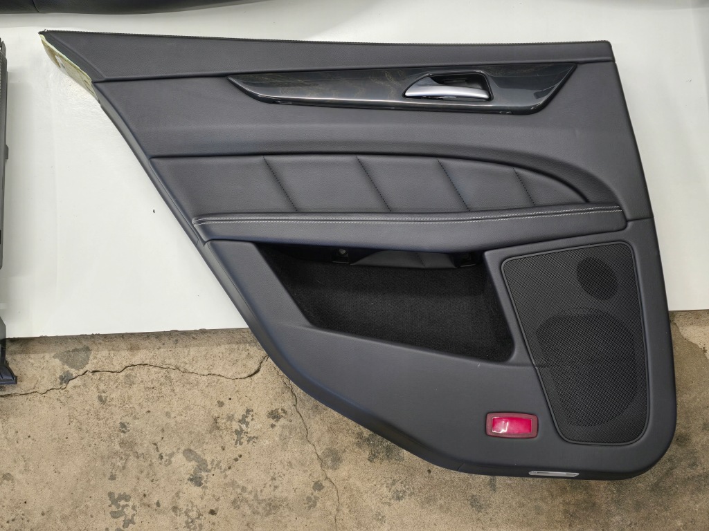 фото №15, Mercedes cls w218 kombi amg сидіння заднє сидіння обшивки підігрів