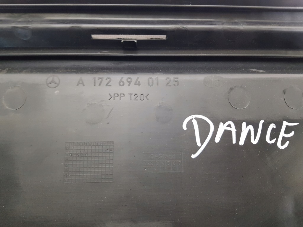 Крышка накладка защёлка багажника mercedes slk r172 с Разборки