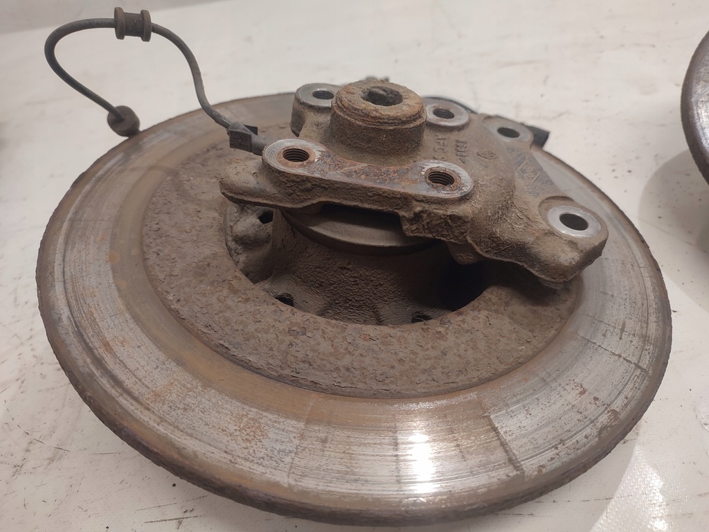 фото №8, Renault laguna iii поворотный кулак правый левый задняя 2.0dci