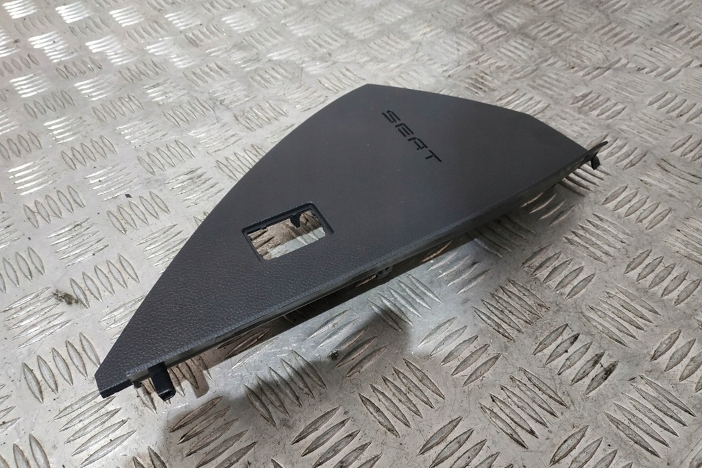 фото №7, Бічний накладки декоративні панелі приладової панелі seat ibiza v kj1 6f1857086e 1.0l