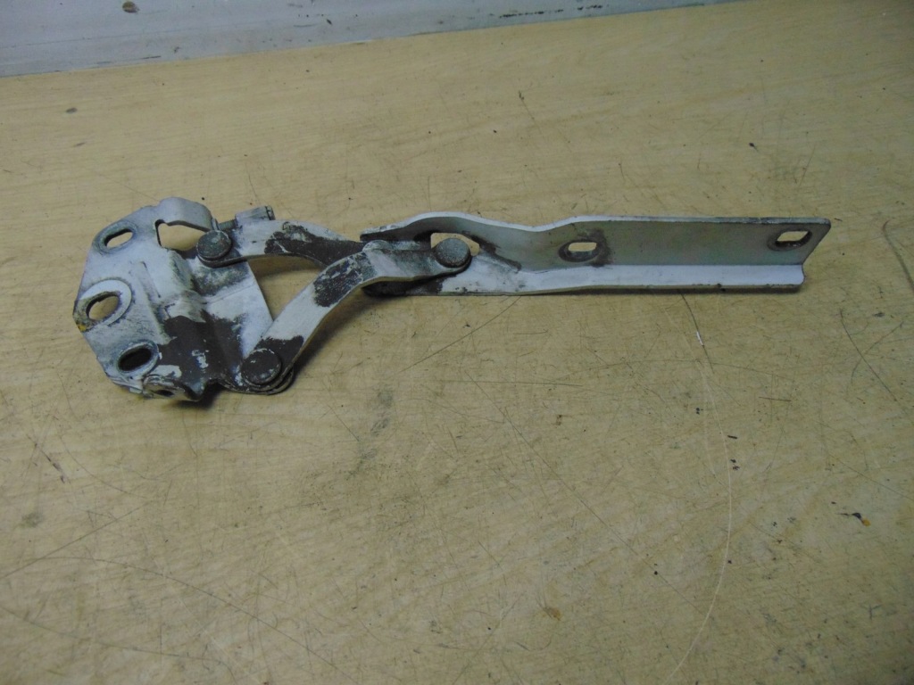 фото №6, Петля капот лівий vw passat b7 lb9a 3aa823301