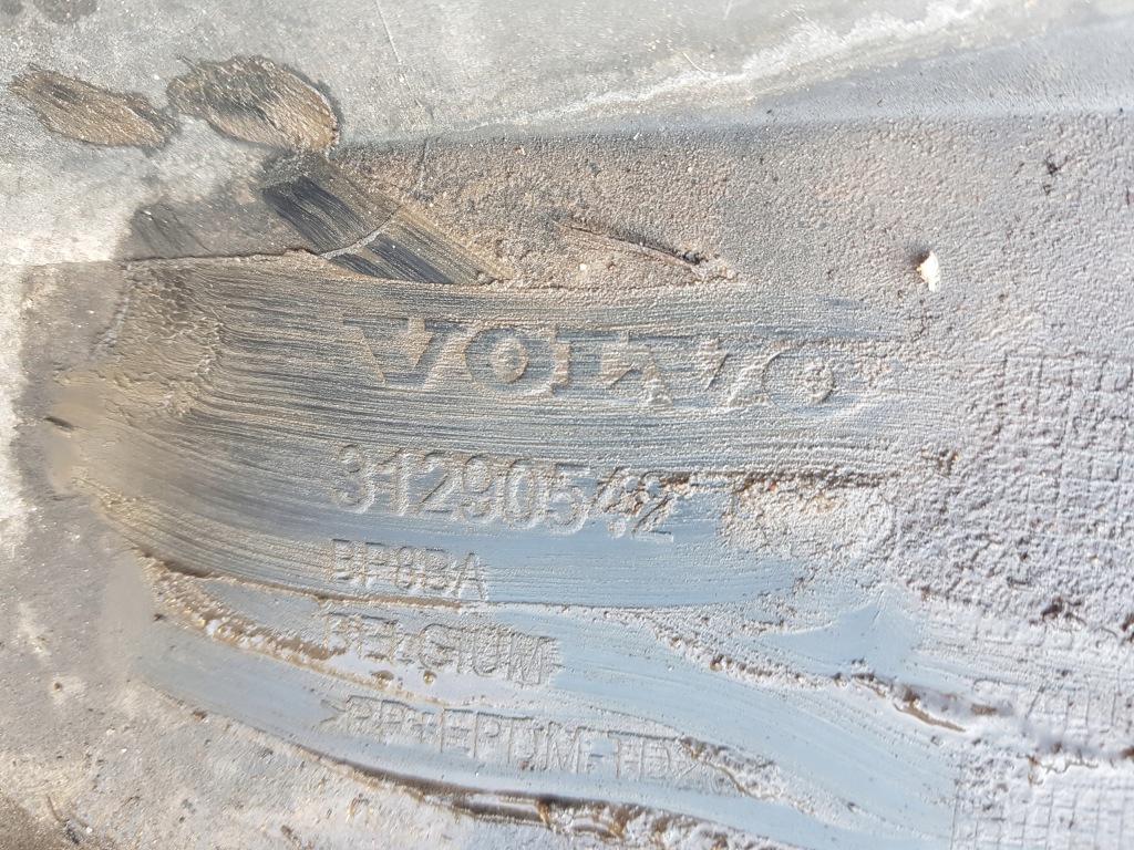 Volvo v40 2 cross country молдинг поріг права Зі Шроту