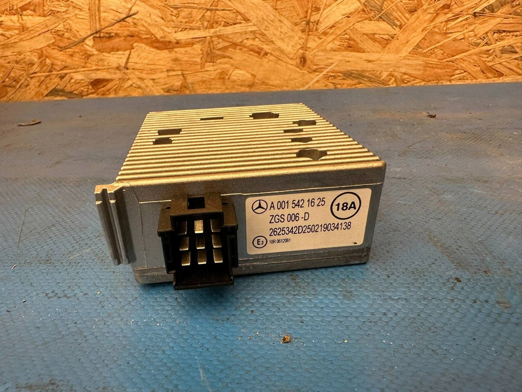 фото №1, Mercedes actros mp4 euro 6 перетворювач напруги 0015421625