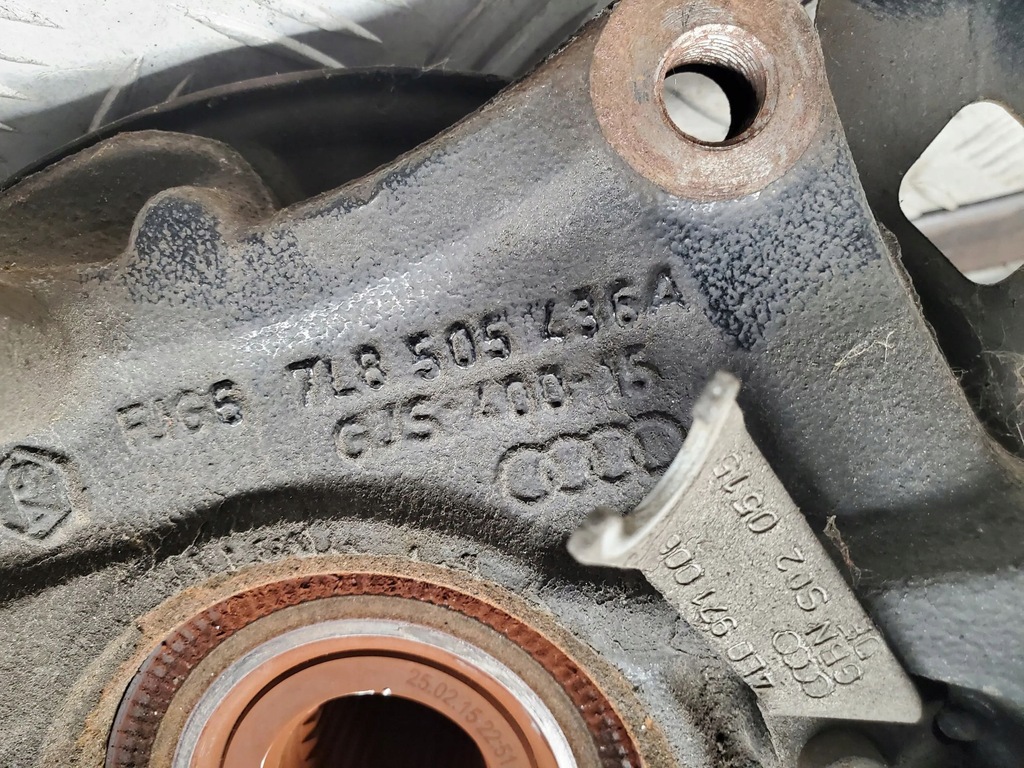 фото №8, Audi q7 4l 2015 задня сторона права ступиця колеса заднього