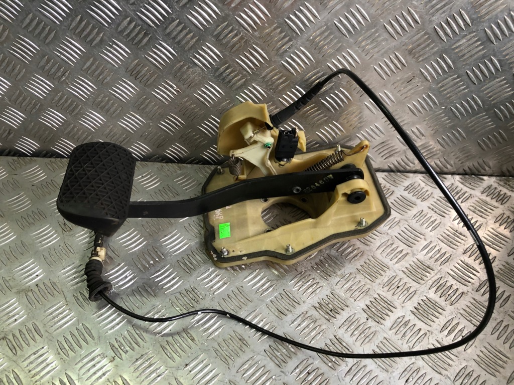 Купить Mercedes s-klasa w140 педаль тормоза