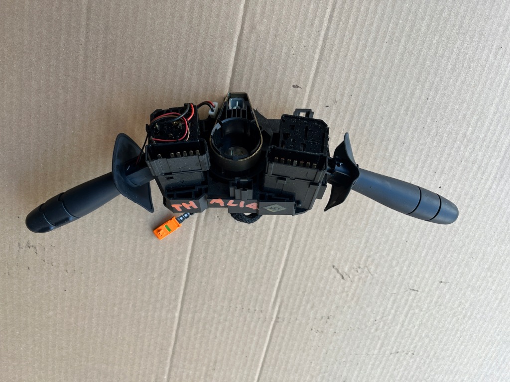 фото №2, Рычаг переключатель комбинированный renault thalia 2003-2008 8200142395