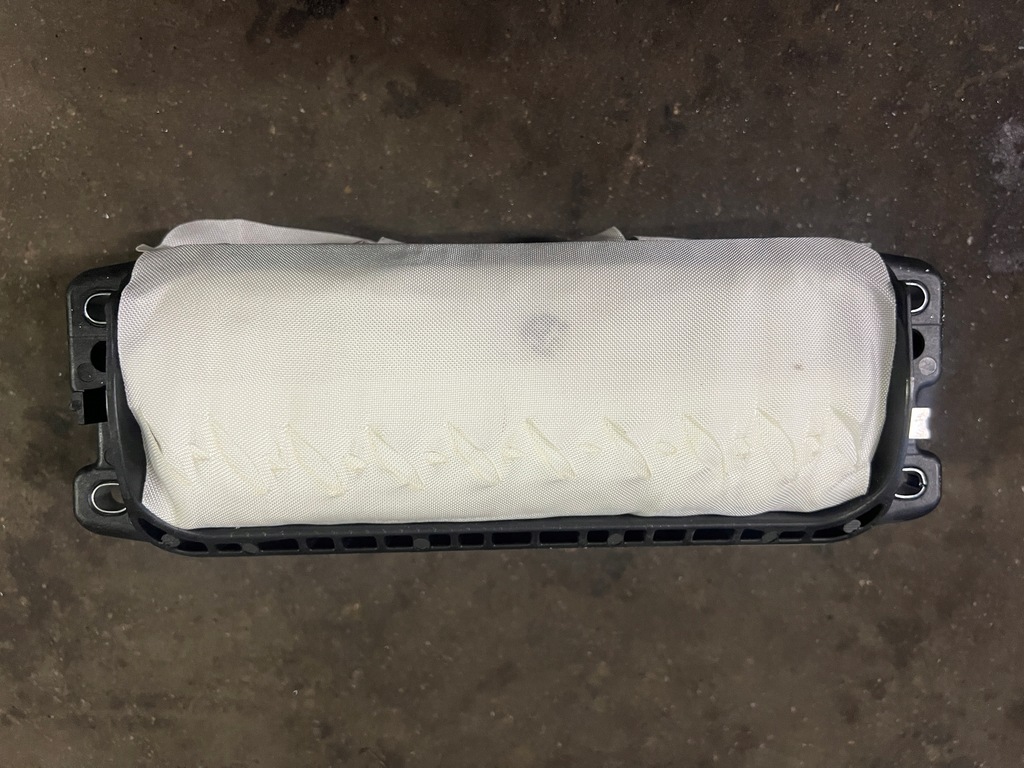 фото №1, Vw touareg 7p подушка безопасности подушка пассажира 7p6880204c