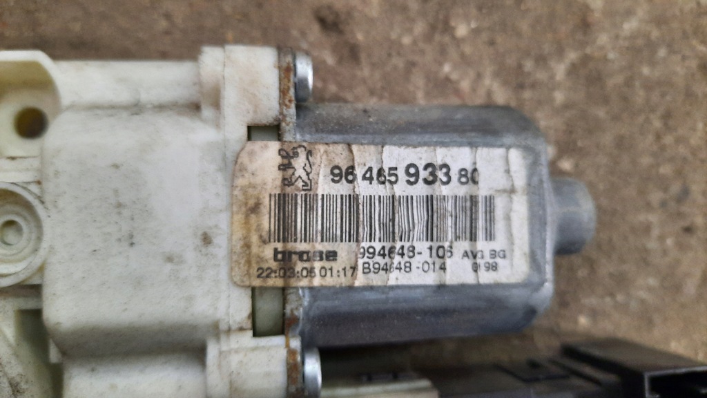 фото №5, Моторчик скло лівий перед peugeot 407 04r