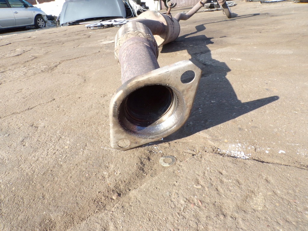 фото №8, Труба выхлопная гаситель toyota yaris iii 1.4d4d