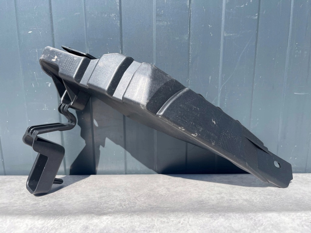 фото №1, Направляющая бампера правый задняя i-pace x590