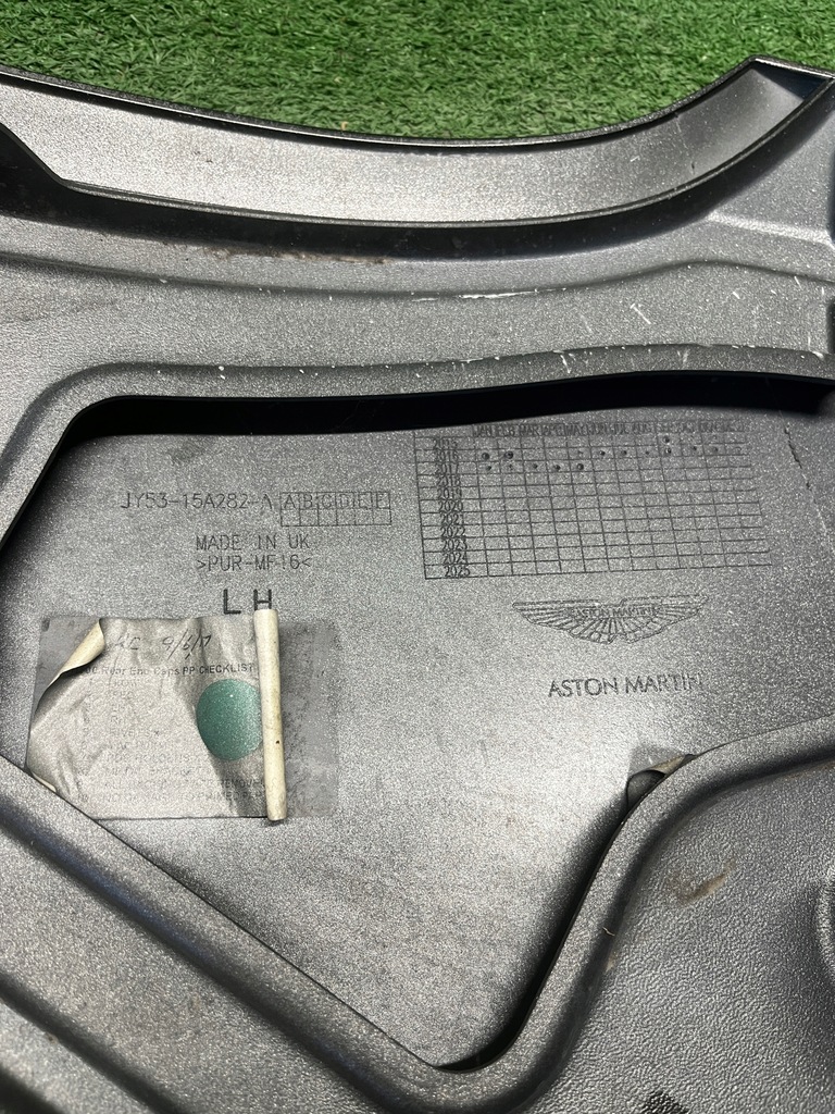 фото №6, Aston martin db11 бампер уголок задняя левый задний jy53-15a282-a