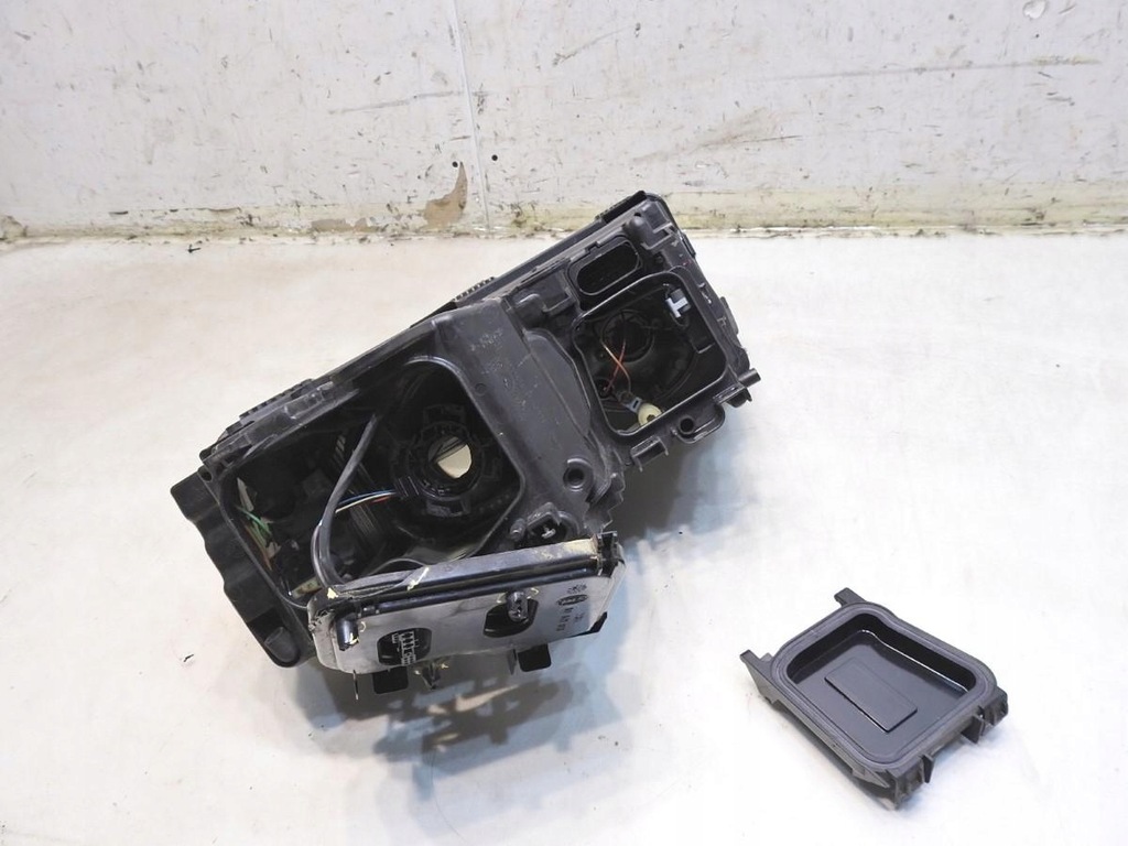 фото №9, Лампа права передня перед ксенон audi a8 d3