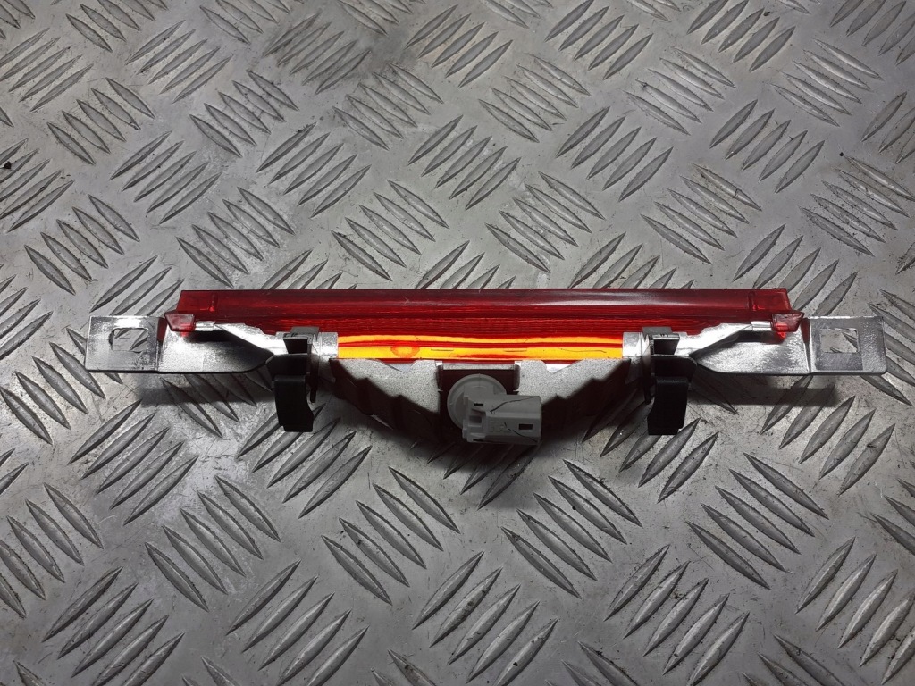 фото №3, Свет стоп-сигнал toyota corolla e12 1.4 d4d