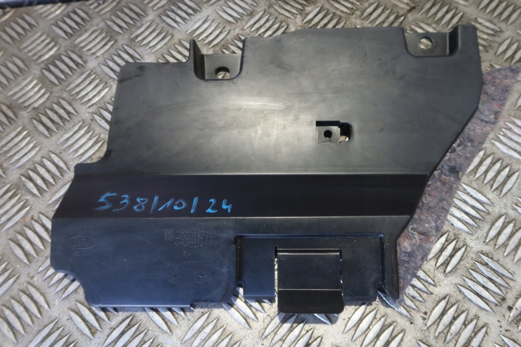 Купити Ford fiesta mk7 захист  кришка запобіжників 8a61-a044c98 оригінал