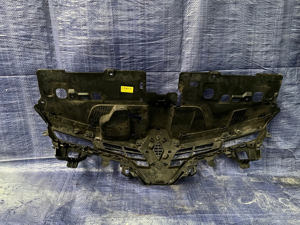 фото №2, Renault clio iv 4 решётка радиатора