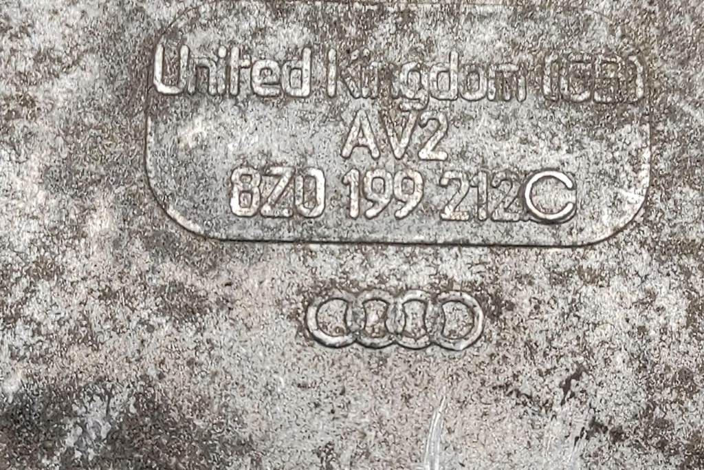 фото №6, Права кронштейн двигуна audi a2 8z0 8z0199212c 1.42l дизель 55kw 2002