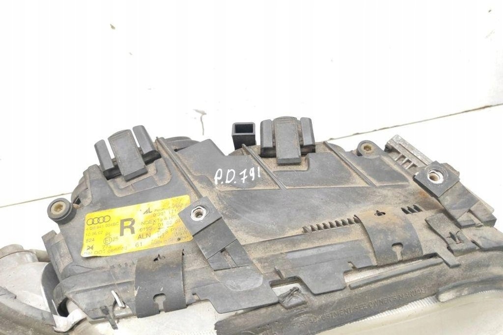 фото №12, Лампа права передня audi a8 d2 4d2, 4d8 1307329066 3.3l дизель 2002