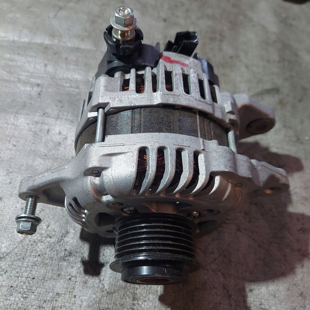 фото №1, Mitsubishi eclipse cross 1.5 t-mivec генератор