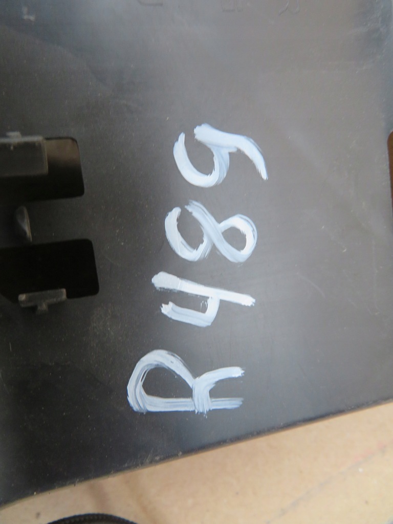 фото №12, Mercedes eqe w295 направляющая бампер задняя a2958855802