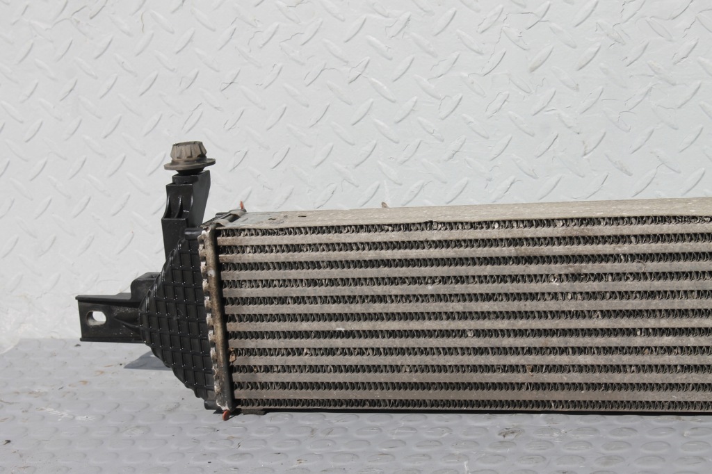 Інтеркулер радіатор повітря nissan qashqai j10 1.6 dci рестайлінг  09-13 в Україні