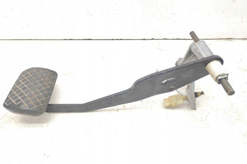 фото №7, Педаль гальма audi a8 d2 4d2, 4d8 4d1721111b 3.3l дизель 2002