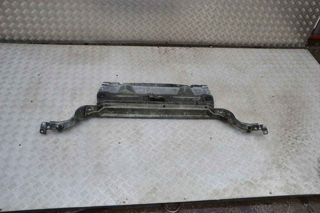 Усилитель передний ремень радиатор 300m Оригинал