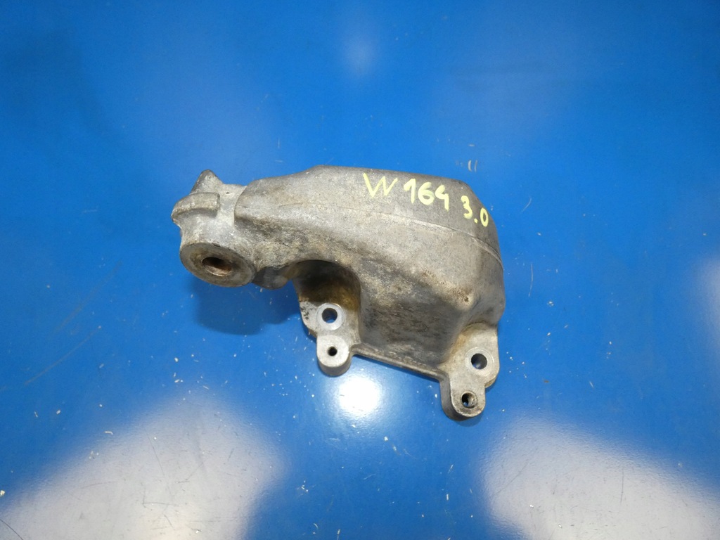 фото №1, Mercedes w164 w251 3.0 cdi 642 кронштейн двигателя
