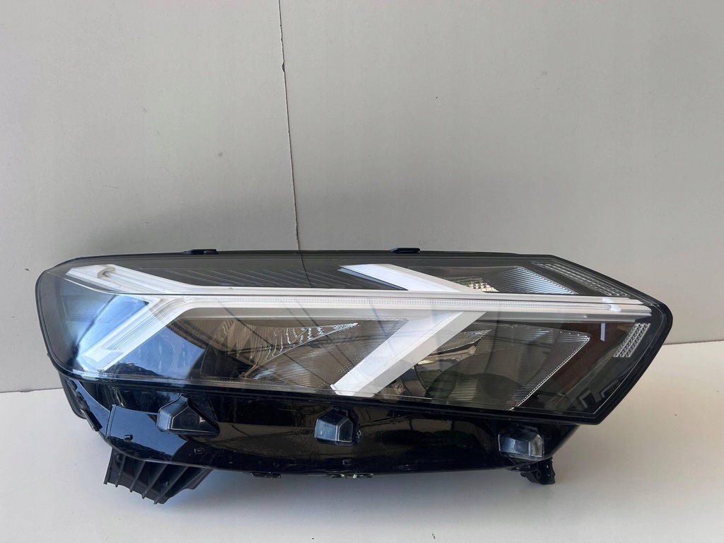 фото №1, Dacia sandero iii лампа правий перед full led 260107978r