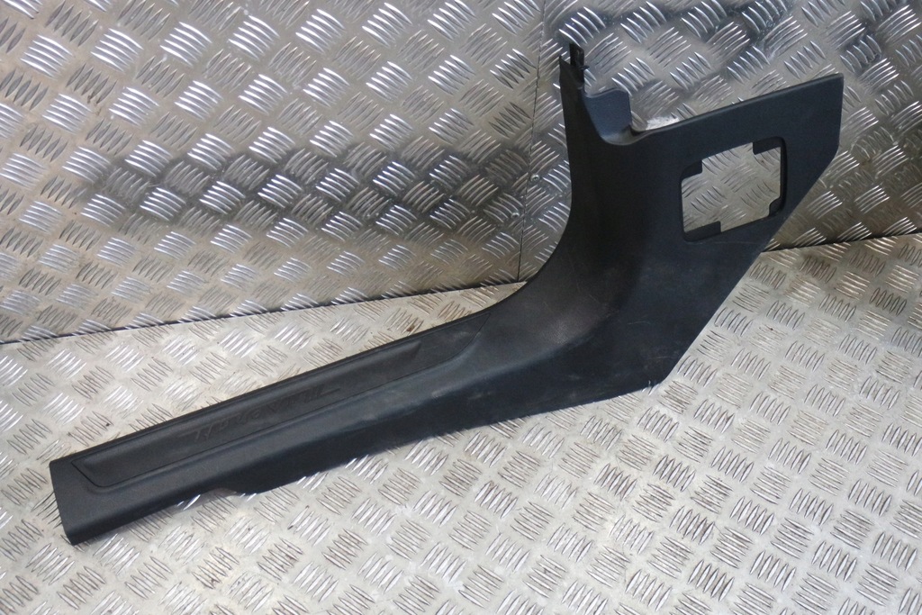 фото №1, Накладка порог l maserati levante 670040374