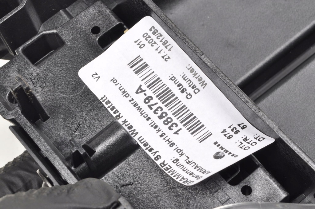 фото №8, Mercedes w177 подлокотник кожаный 1385379-a