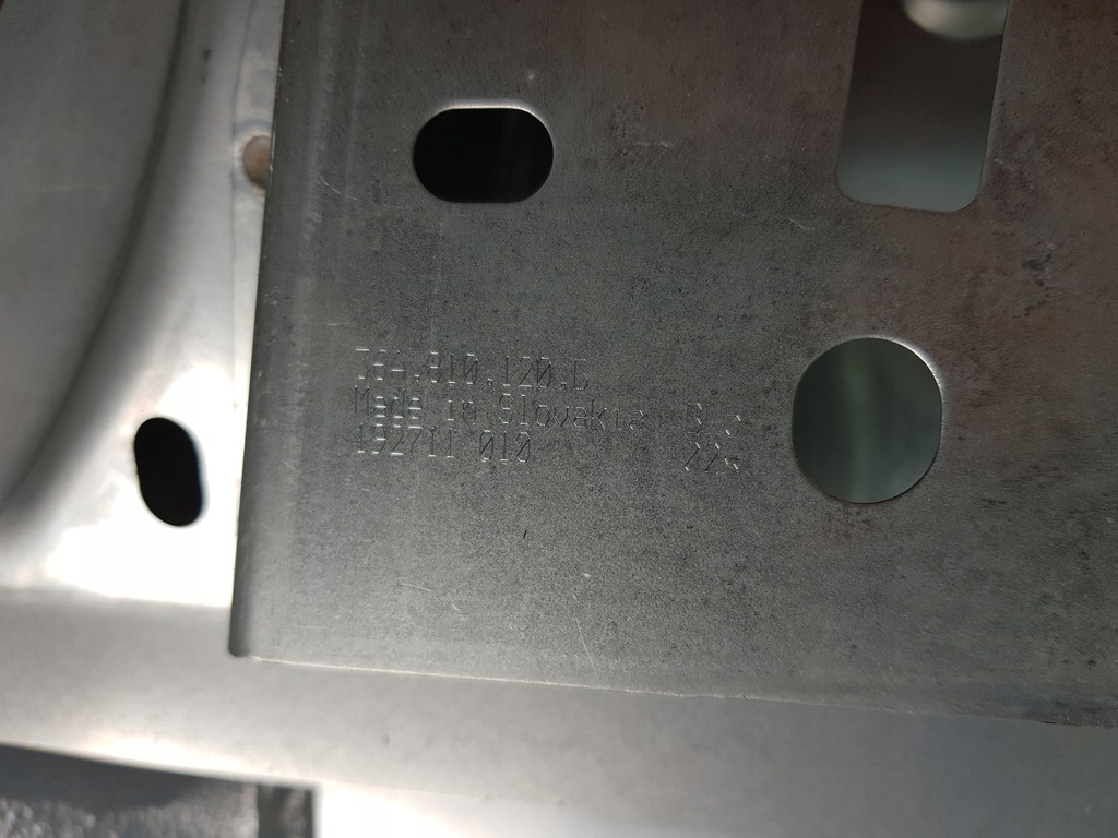 фото №4, Bentley bentayga блок двигуна внутрішній середній правий