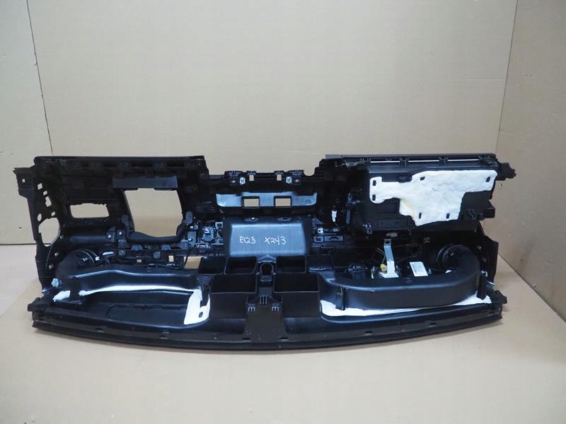 фото №8, Панель приладів консоль подушка безпеки подушки безпеки ремені mercedes eqb x243 glb w247