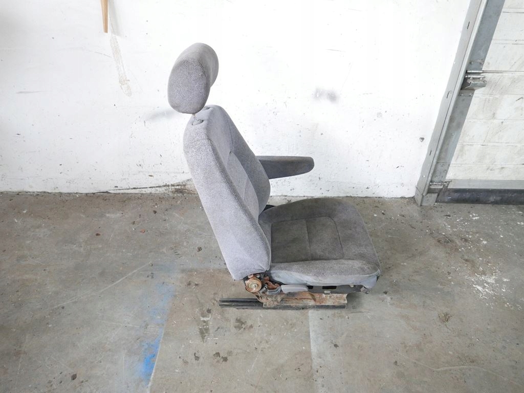 фото №6, Сиденье правый пассажира i ряд kia carnival i 99-01