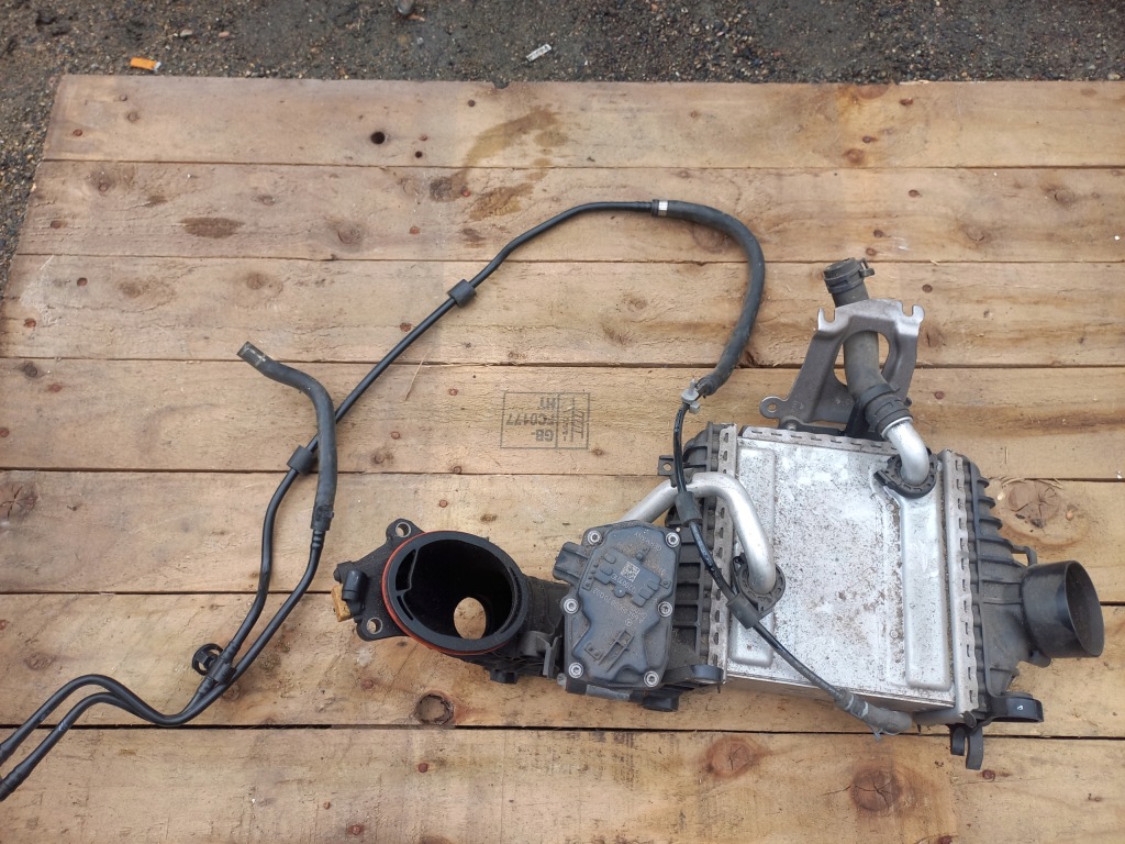 фото №1, Mercedes w213 радиатор интеркулер a6540104902