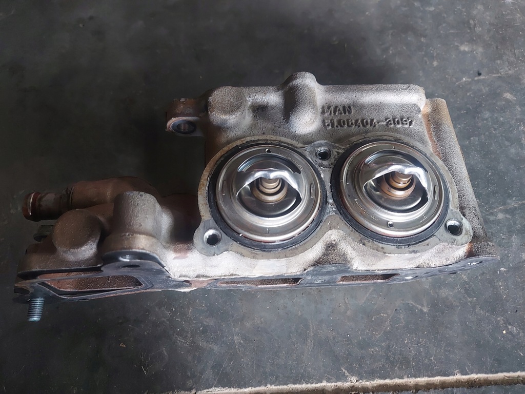 фото №1, Man tgx e6 корпус термостата