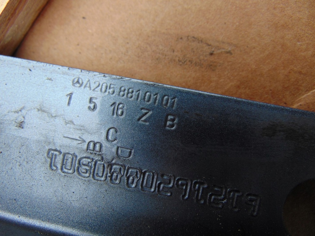 фото №16, Крыло левый перед mercedes w205 a2058810101