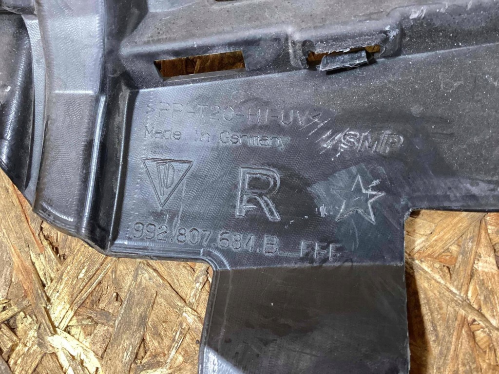 Кронштейн бампера передний сторона правая porsche 911 992 992807684b с Разборки