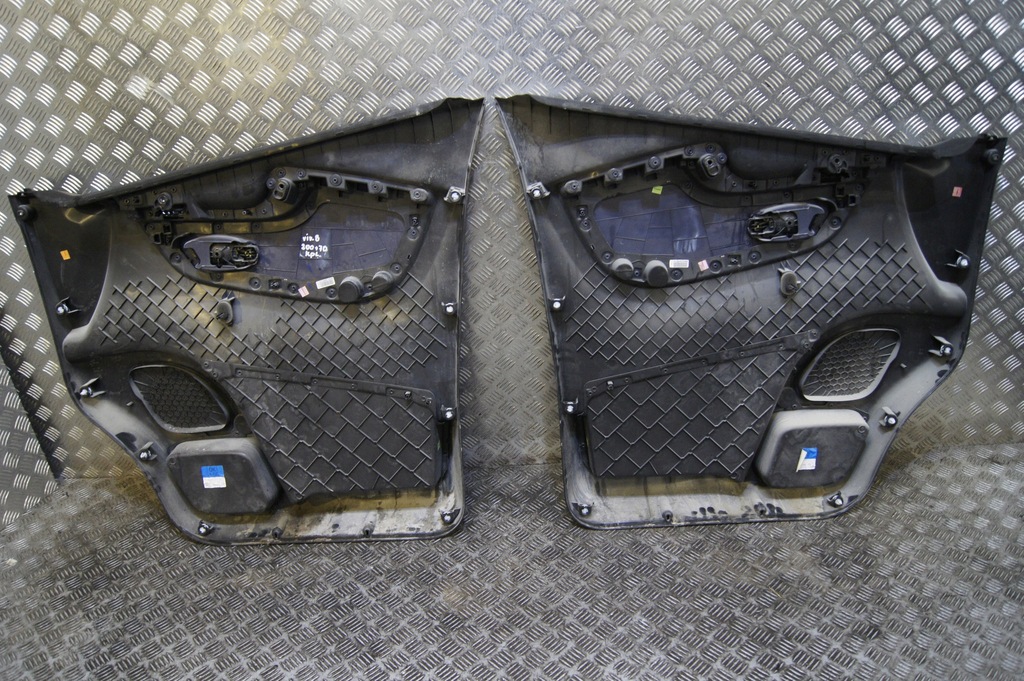 фото №9, Обивка дверь набор traffic iii vivaro b