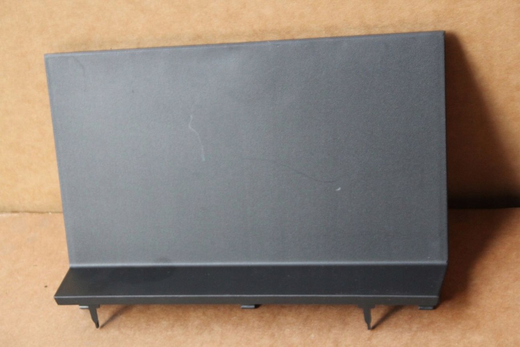 фото №1, Накладка заглушка консоли vw atlas 3cn857367