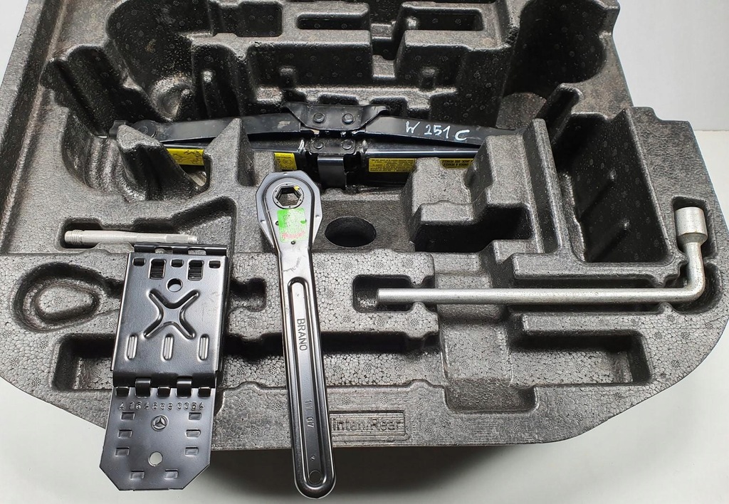 фото №3, Домкрат ключ вкладиш mercedes r-kl w251 a1645800118