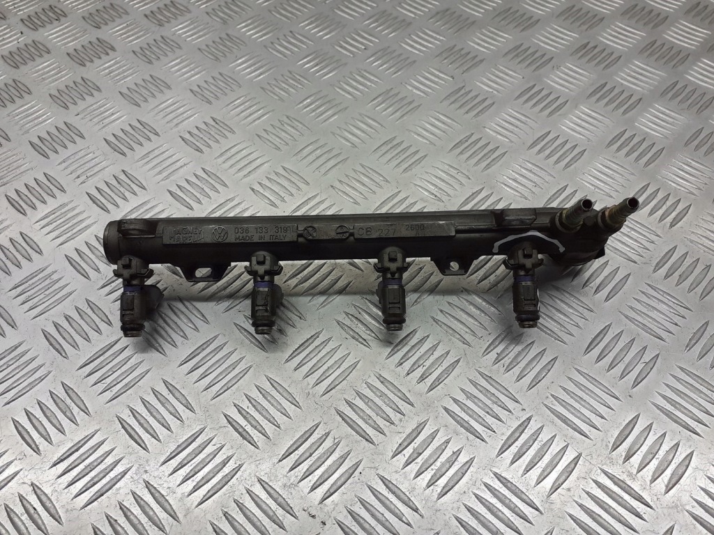 фото №1, Молдинг впрыскная vw bora 1.6 036133319al